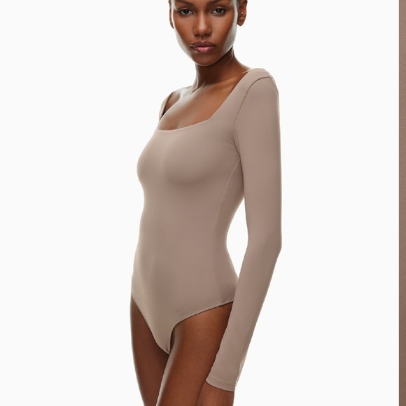 Aritzia Original Contour Squareneck Bodysuit in taupe NWT - Picture 4 of 8